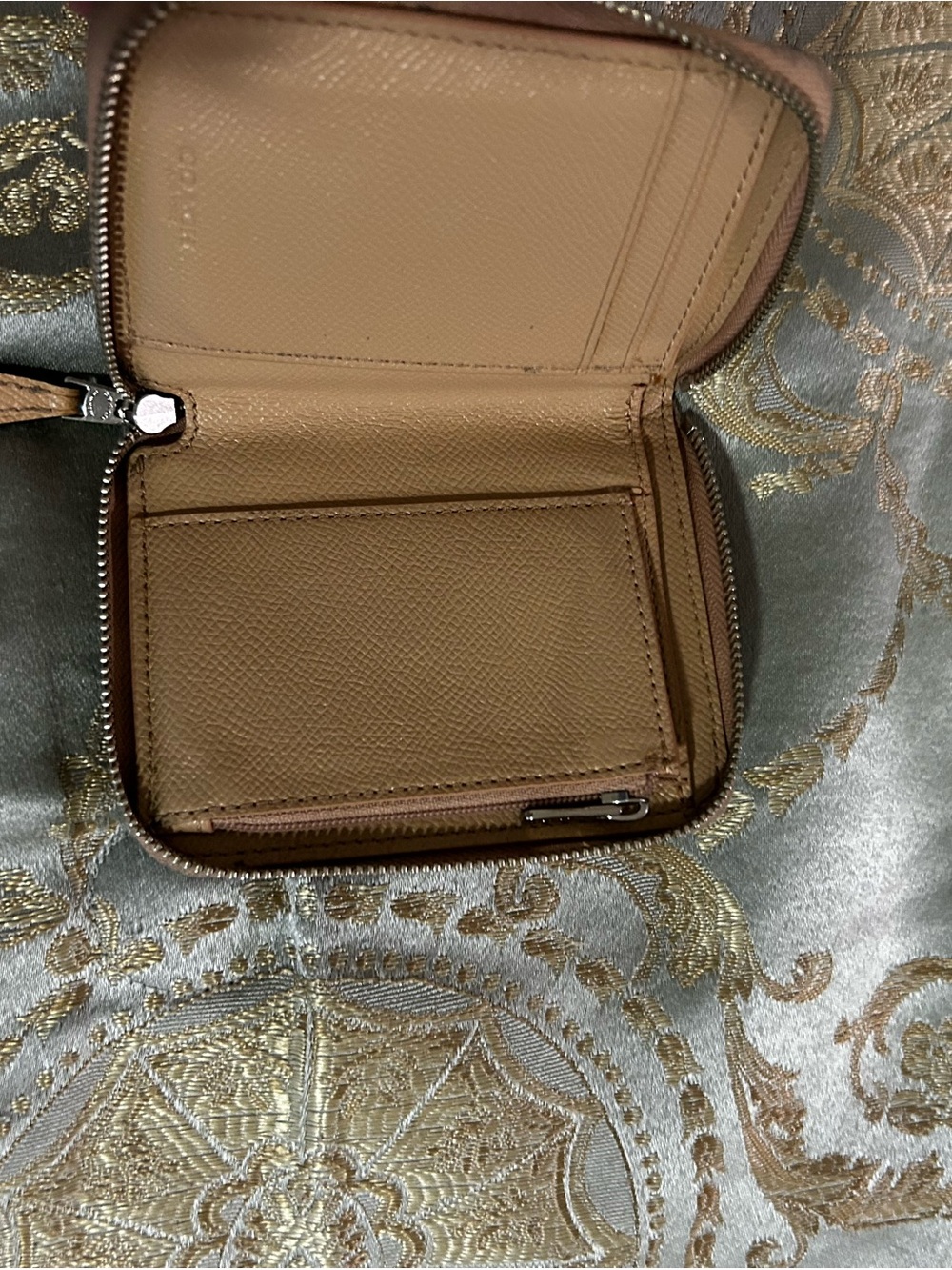 🤩COACH Gold Glitter Wallet - Picture 6 of 7